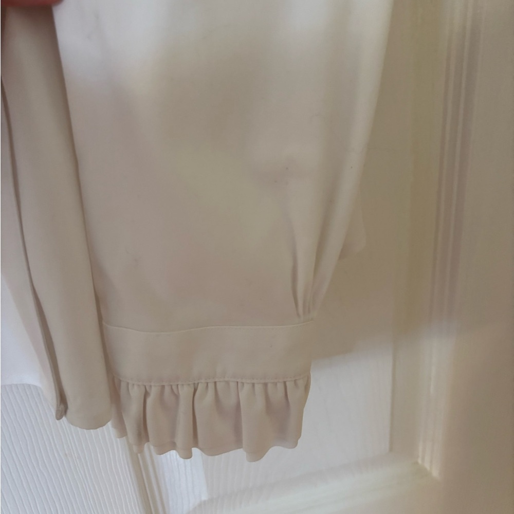 Brooks Brothers women's non-iron stretch ruffle blouse size 10 - Picture 4 of 7